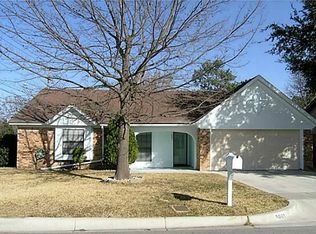 1001 Blue Carriage Ln N, Fort Worth, TX 76120