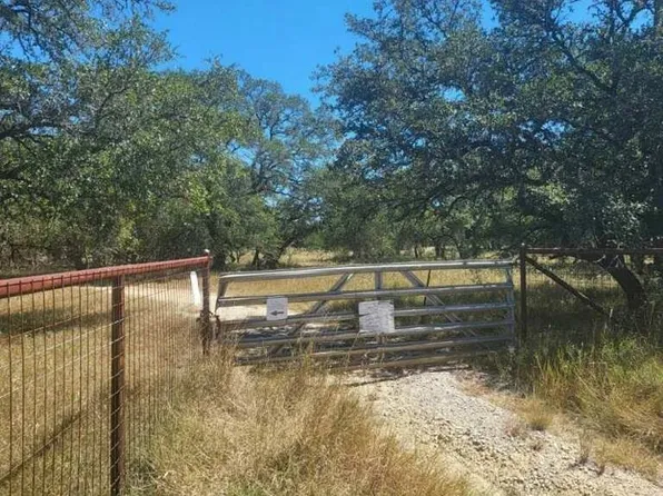 346 Ammann Rd, Boerne, TX 78015