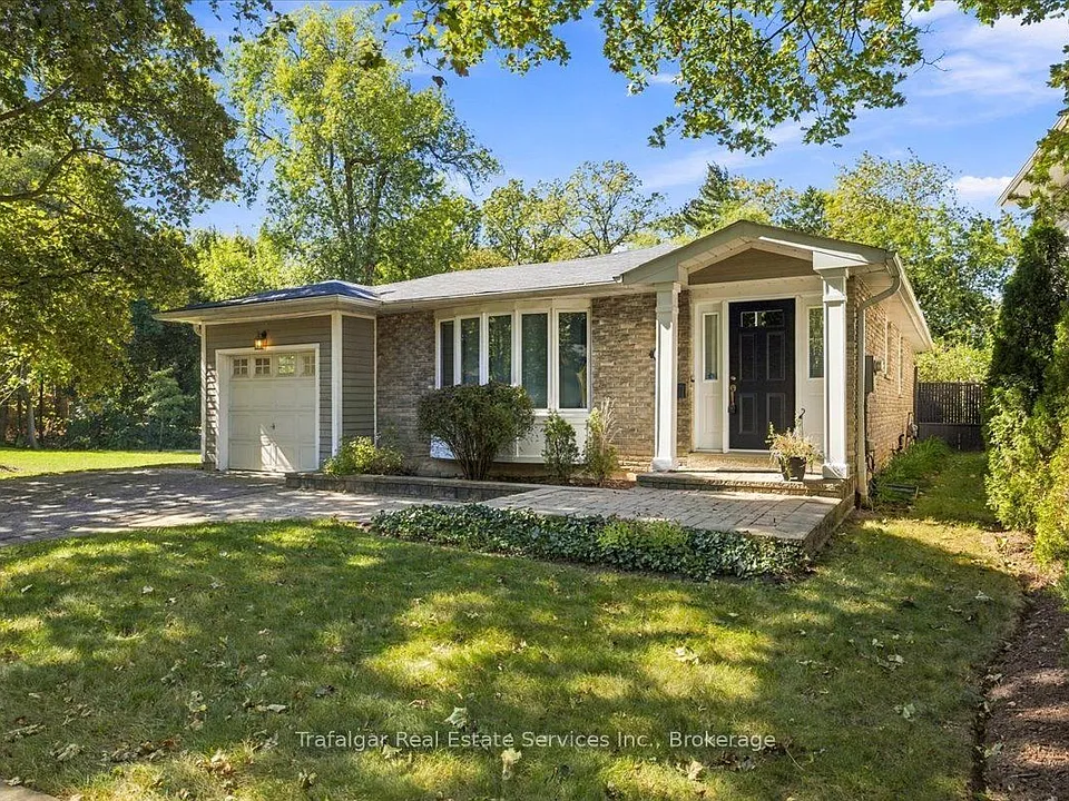 461 Maple Ave
