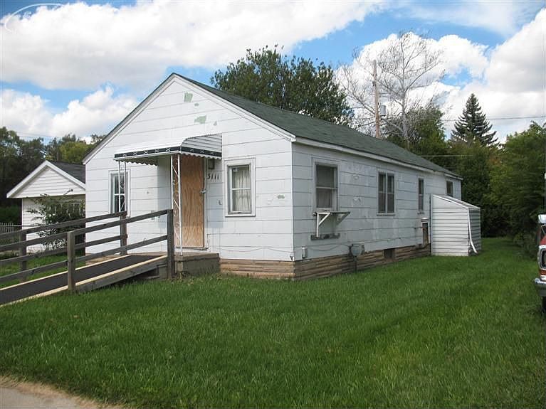 1st image of 3111 Beechwood Ave