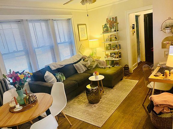 2nd image of 2259 W Eastwood Ave APT 1S