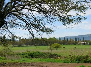 379 Orr Dr, Central Point, OR 97502