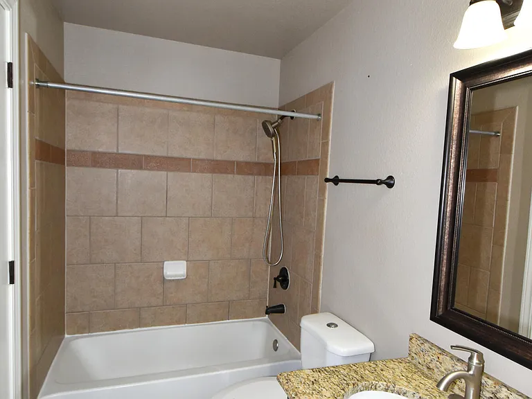 300 Saltford Pl — Photo 46