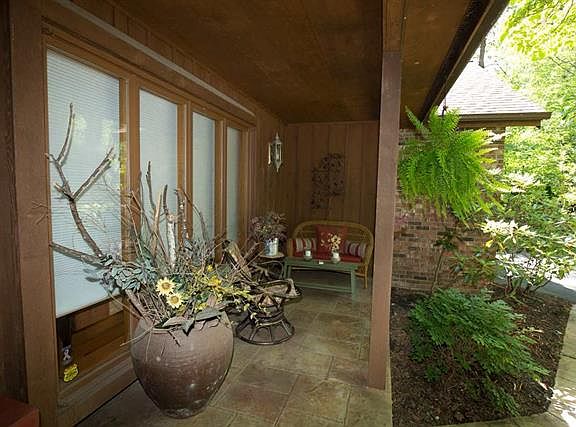 4th image of 1 Robinwood Dr