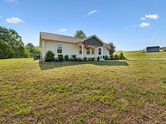 3rd image of 300 Still Point Rd