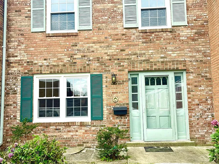 3156 Cedar Grove Dr — Photo 1