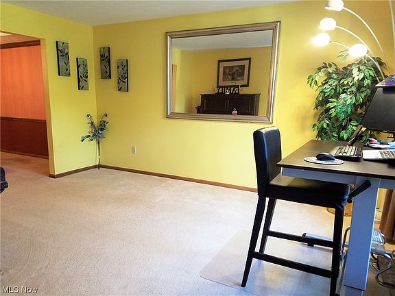 2nd image of 1152 Deepwood Dr