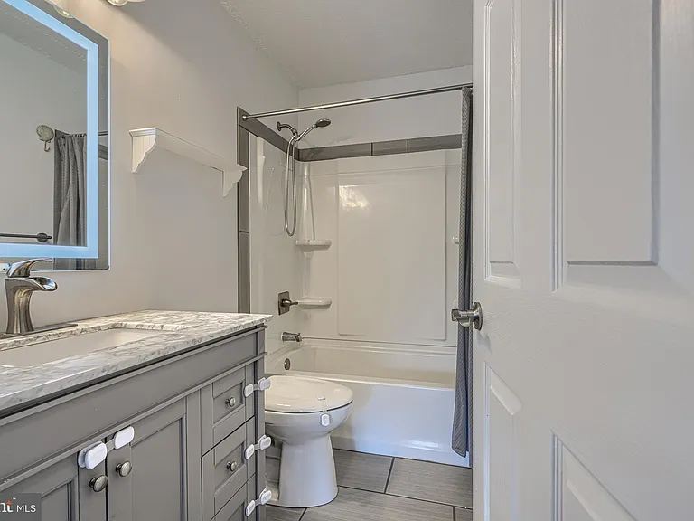 8301 Whitebark Ct — Photo 39