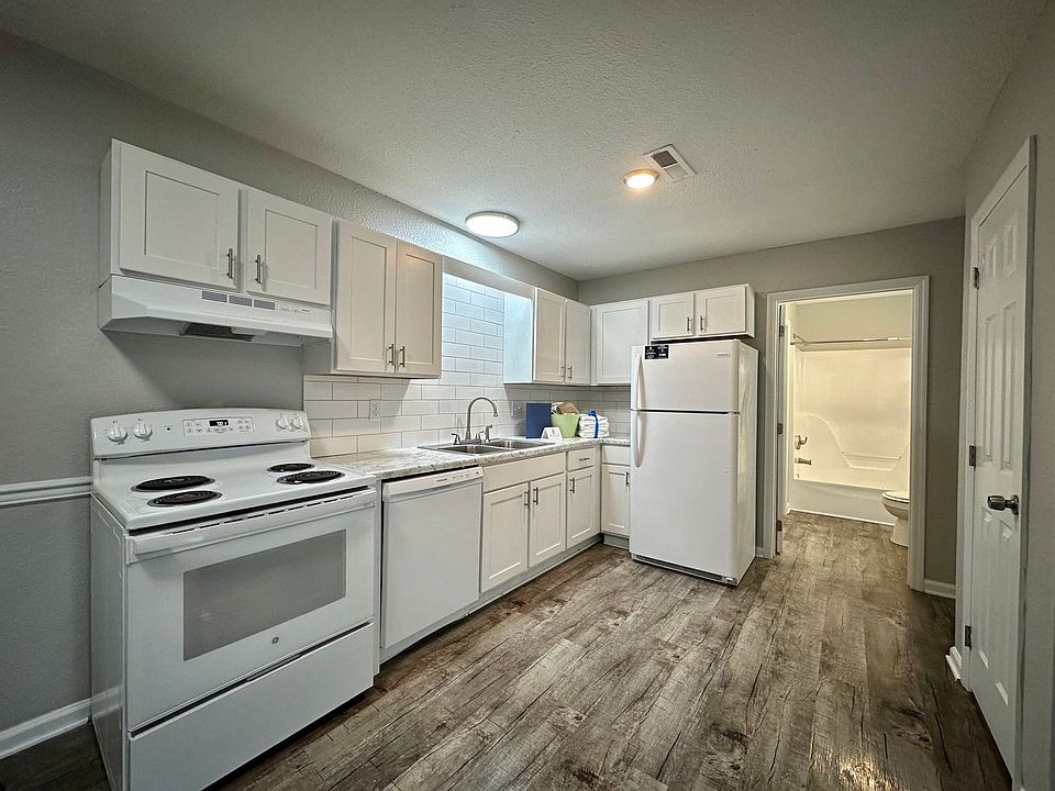 1st image of 4206-4212 Plummer Rd NE