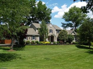 11 Shale Hill Rd, Branchburg, NJ 08876