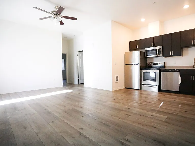 6005 SE 51st Ave — Photo 24