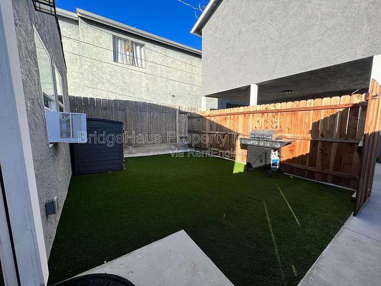 4436 Cherokee Ave — Photo 10