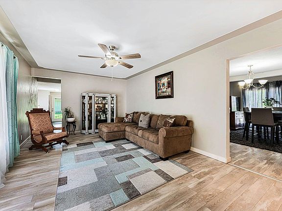 2nd image of 2510 Marvin Ave