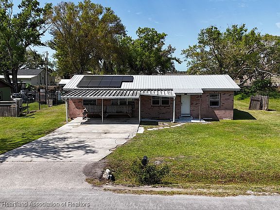 2nd image of 1769 NE Floridian Cir