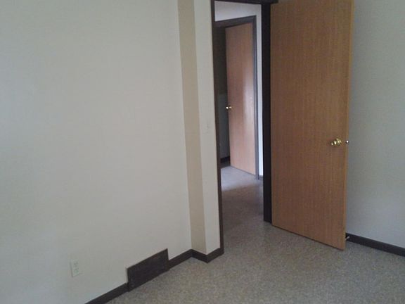 5th image of 1318 Albert Ave