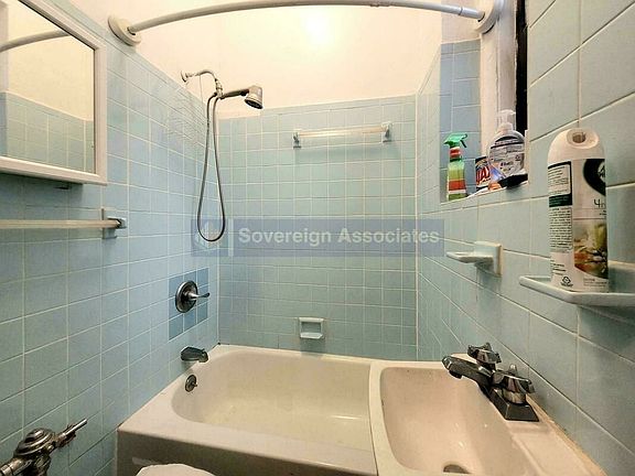 5th image of 100 Cabrini Blvd APT 8