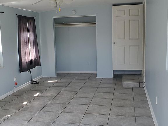 2nd image of 609 N Wellington Dr