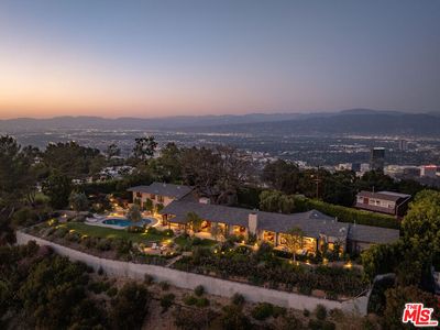 7840 Torreyson Dr, Los Angeles, CA, 90046
