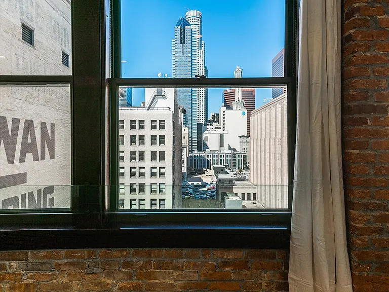 460 S Spring St #1105 — Photo 3