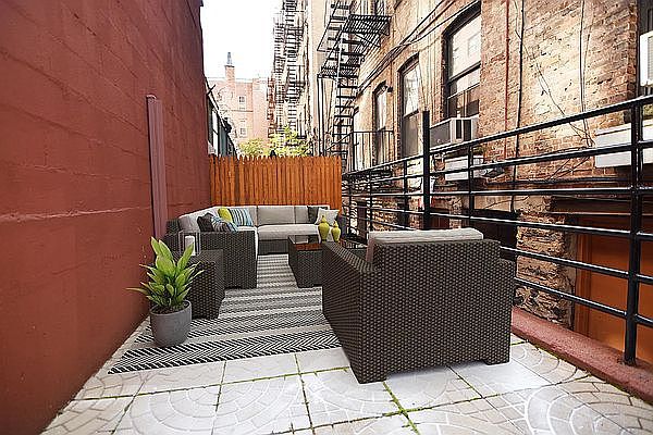 1st image of 305 E 95th St APT 1D