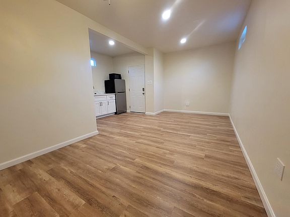 4th image of 1624 30th St #A