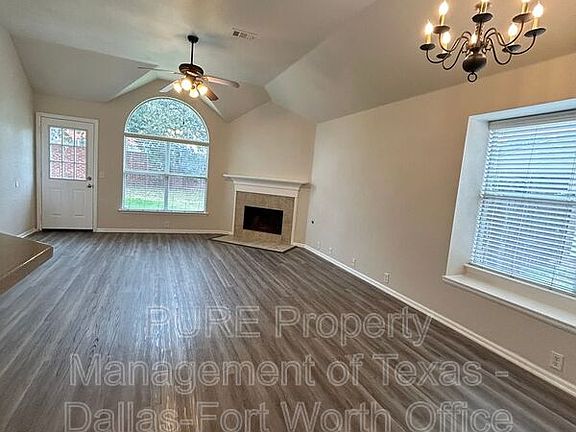 3rd image of 625 Spanish Oak Ct