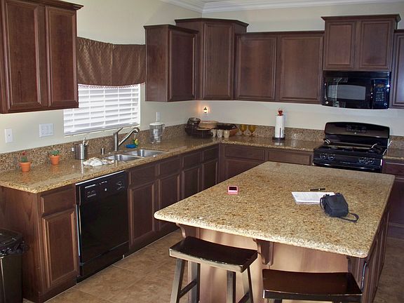4th image of 6819 Woodrush Way