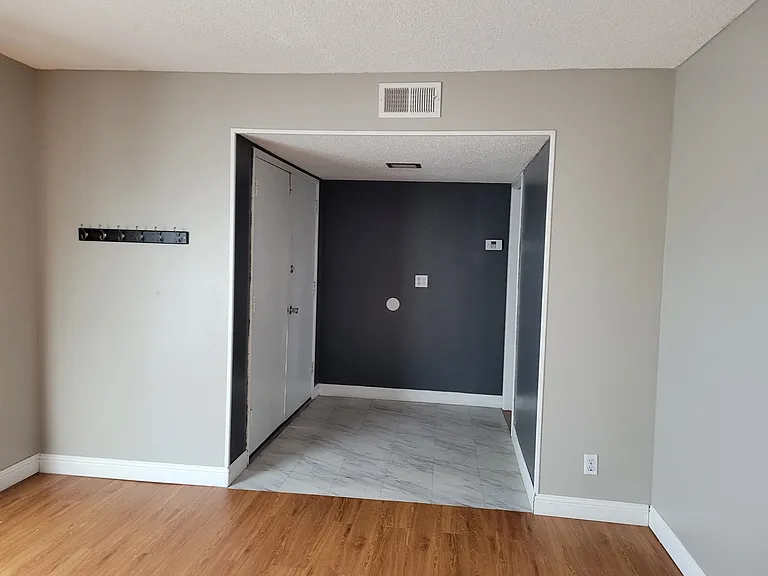 10804 Kiavan Rd — Photo 15
