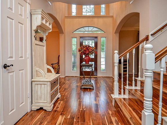 4th image of 1914 Rosewood Ln