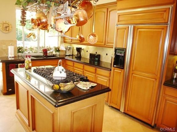 3rd image of 325 Ashbury Ln