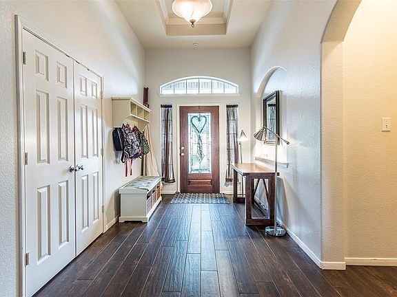 5th image of 3313 Brentwood Ln