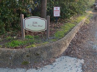 228 S Mason St #3, Smithfield, VA 23430