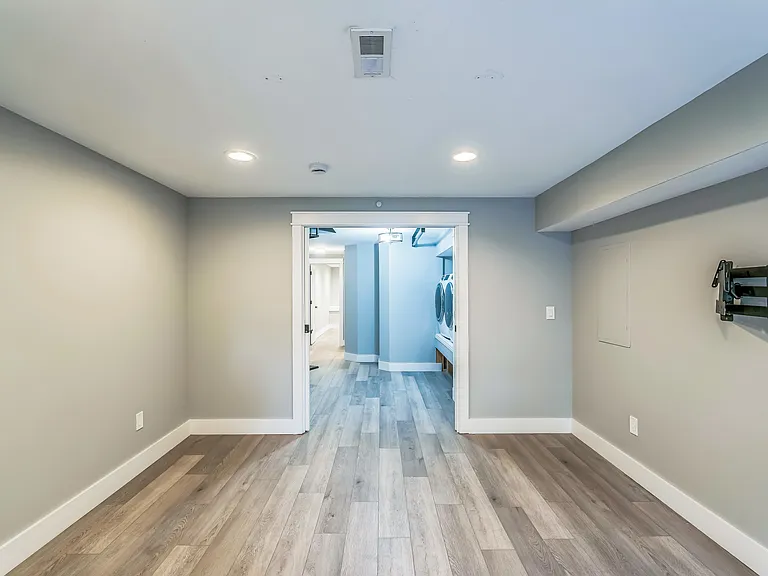 1845 E Cambria St #1 — Photo 21