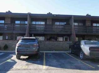 1306 Kenneth Cir, Elgin, IL 60120