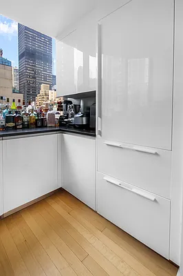 Rented by Compass | media 23