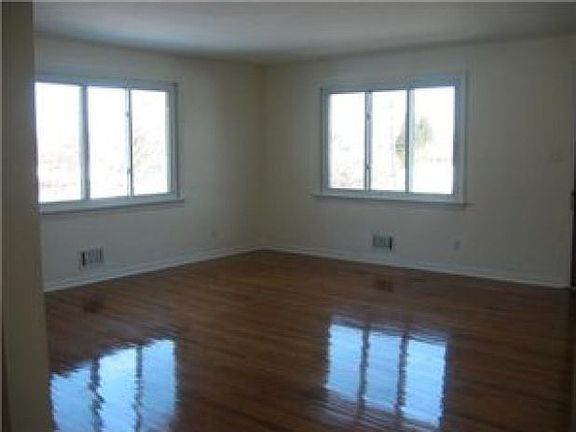 2nd image of 2506 Haybarger Ave