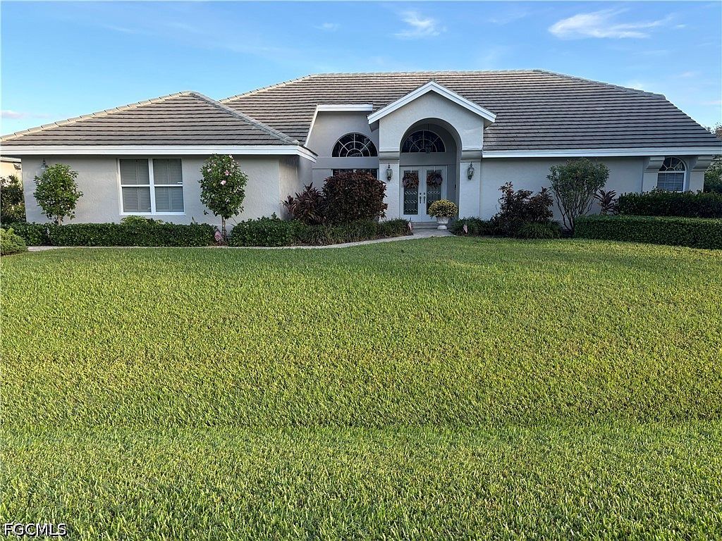8161 Glenfinnan Cir — Fiddlesticks Country Club