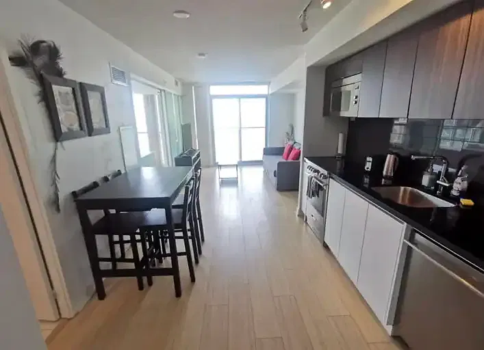 1 bed, 1.0 bath, 570 sqft, $2,300 — Photo 2