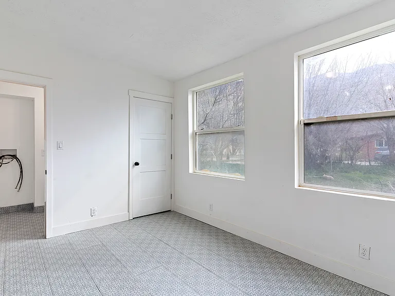 678 N 100 E — Photo 6