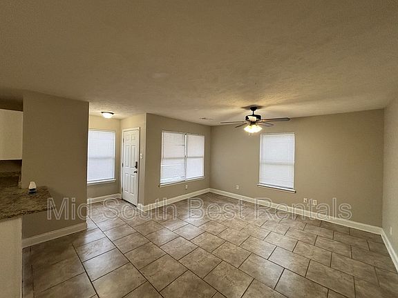 3rd image of 316 Bellewood Ln APT A