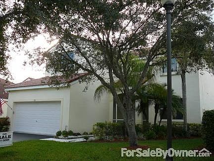 Large Well Landscaped Lot