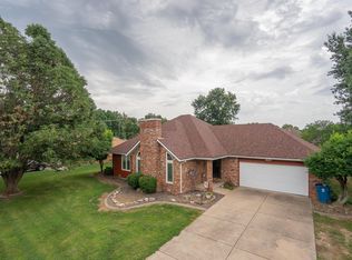 706 W Wasson Dr, Nixa, MO 65714