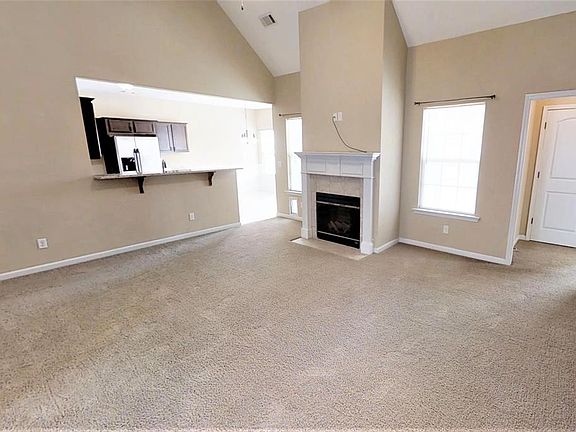 5th image of 847 Tyler Woods Dr
