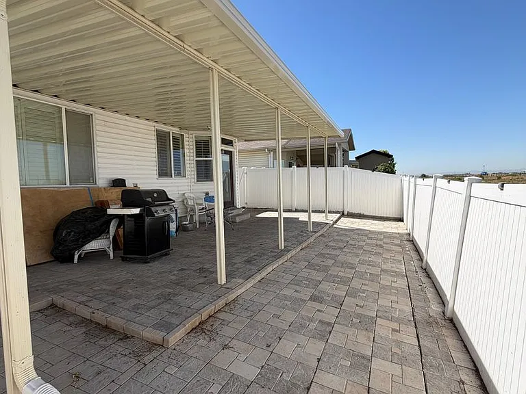 721 N Skipton Dr — Photo 35