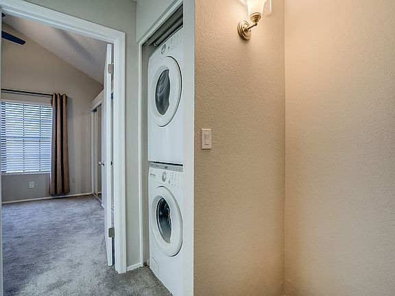 5th image of 921 W University Dr Unit 1040