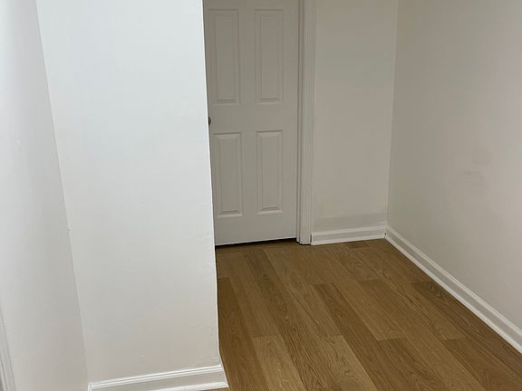 3rd image of 195 Bridgeport Ave #2