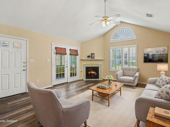 5th image of 6172 Haley Ln