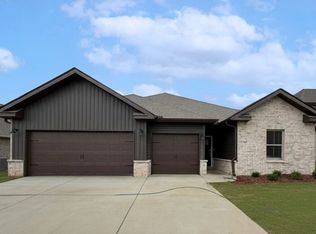 17969 Longleaf Dr, Athens, AL 35611