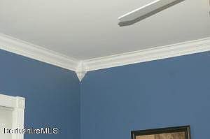 aprilcrownmolding