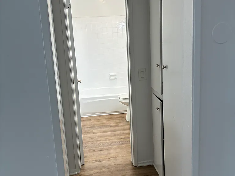 Chevy Chase Terrace — Photo 4